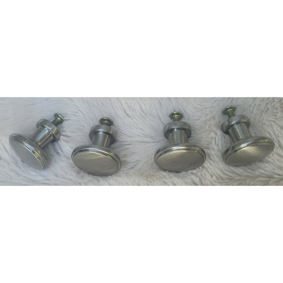 Set of 4 cabinet hardware silver knobs - Picture 11 of 16